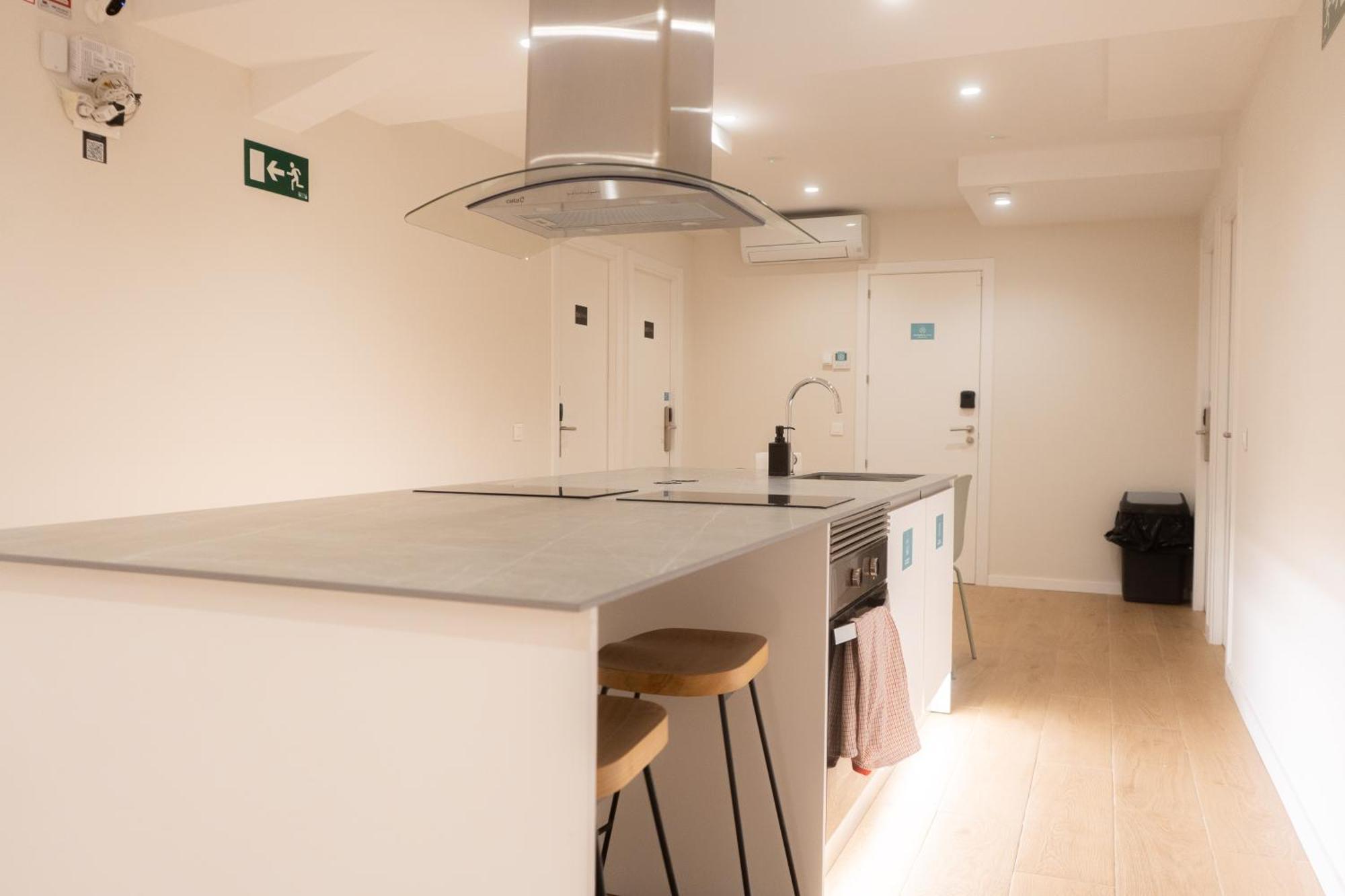 I'M Room Suites Nuevos Ministerios - Bernabeu 'Digital Access' Madrid Ngoại thất bức ảnh