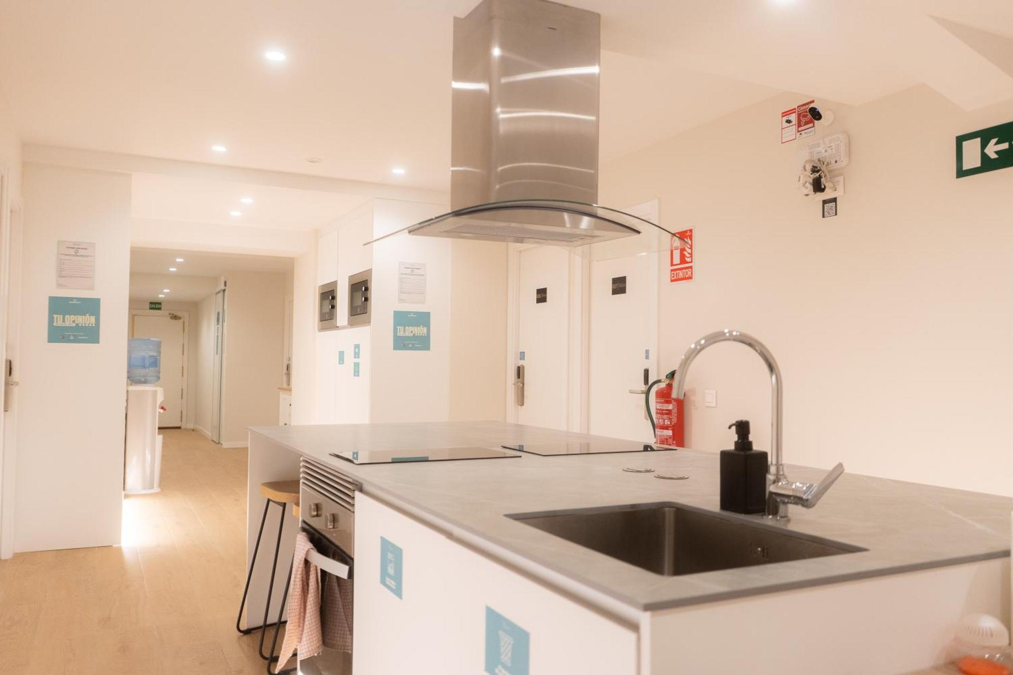 I'M Room Suites Nuevos Ministerios - Bernabeu 'Digital Access' Madrid Ngoại thất bức ảnh