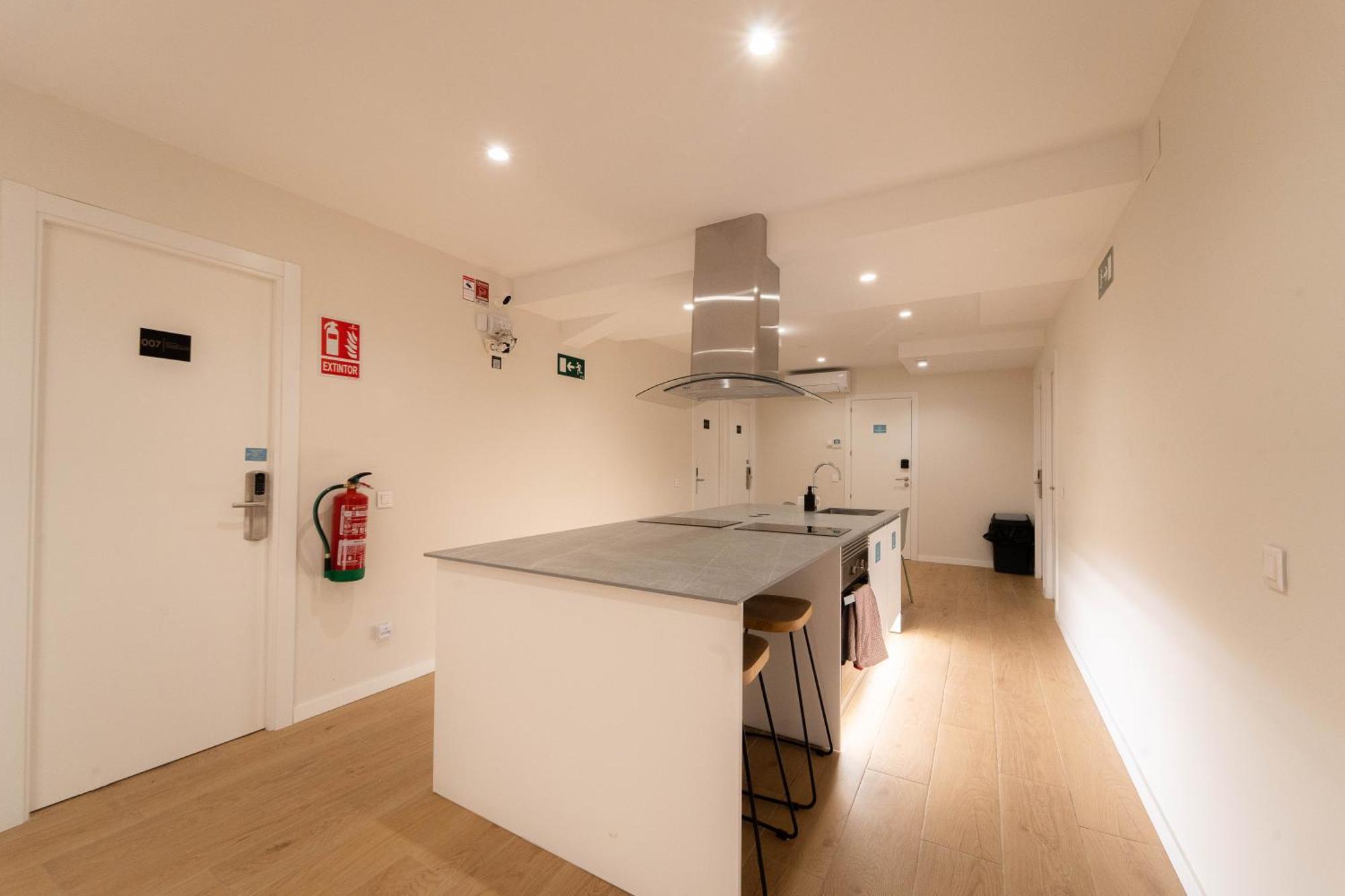 I'M Room Suites Nuevos Ministerios - Bernabeu 'Digital Access' Madrid Ngoại thất bức ảnh