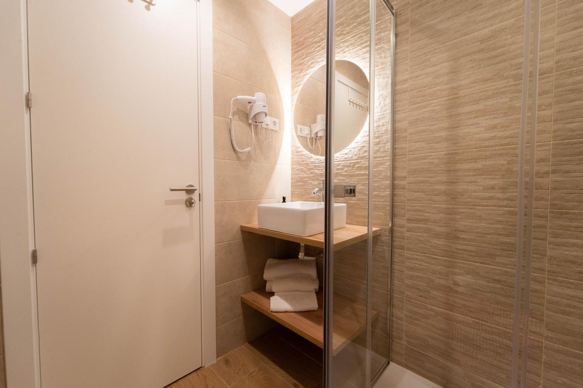 I'M Room Suites Nuevos Ministerios - Bernabeu 'Digital Access' Madrid Phòng bức ảnh
