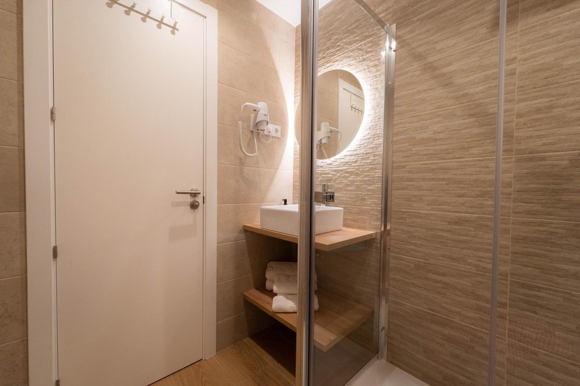 I'M Room Suites Nuevos Ministerios - Bernabeu 'Digital Access' Madrid Phòng bức ảnh
